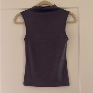 Sleeveless Gray Top